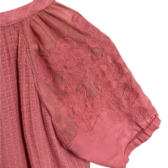 Lucky Brand Pink Embroidered Short Sleeve Waffle Knit Top Size Small - Picture 4 of 7